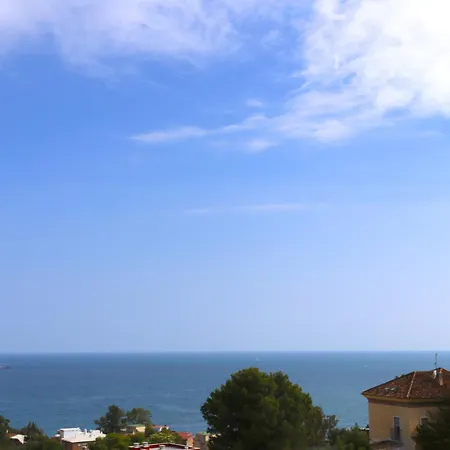 Clavero Four Premium Apartment *